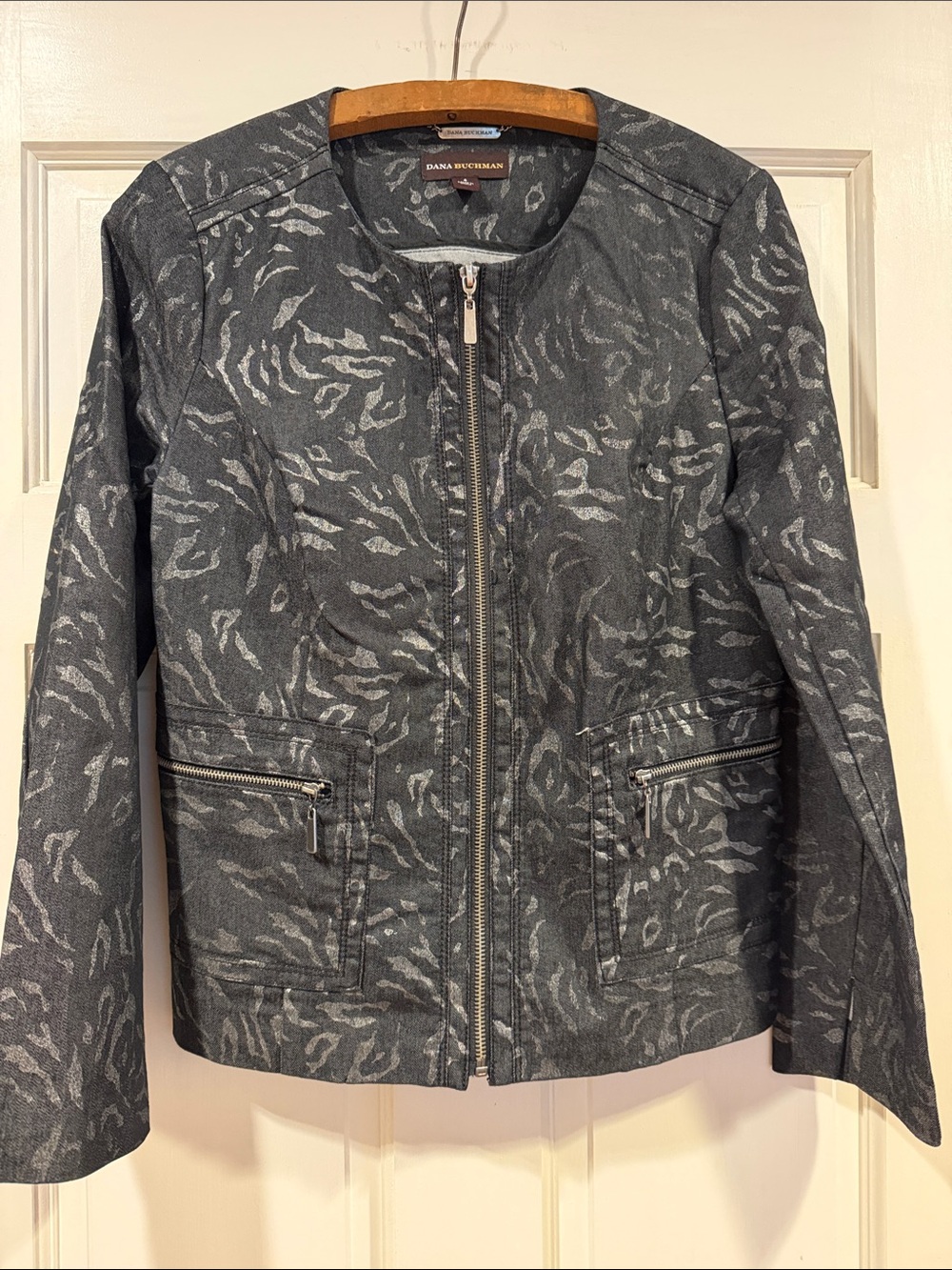Dana Buchman Gray Patterned Zip Jacket